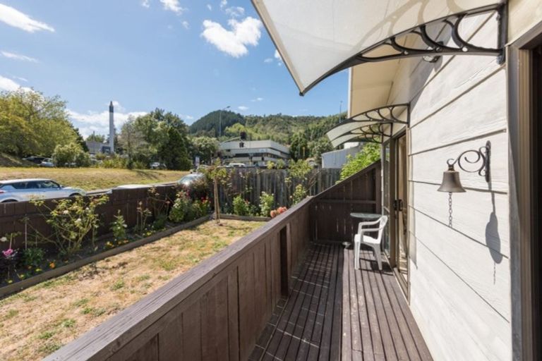 Photo of property in 2/56 Motueka Street, Nelson South, Nelson, 7010