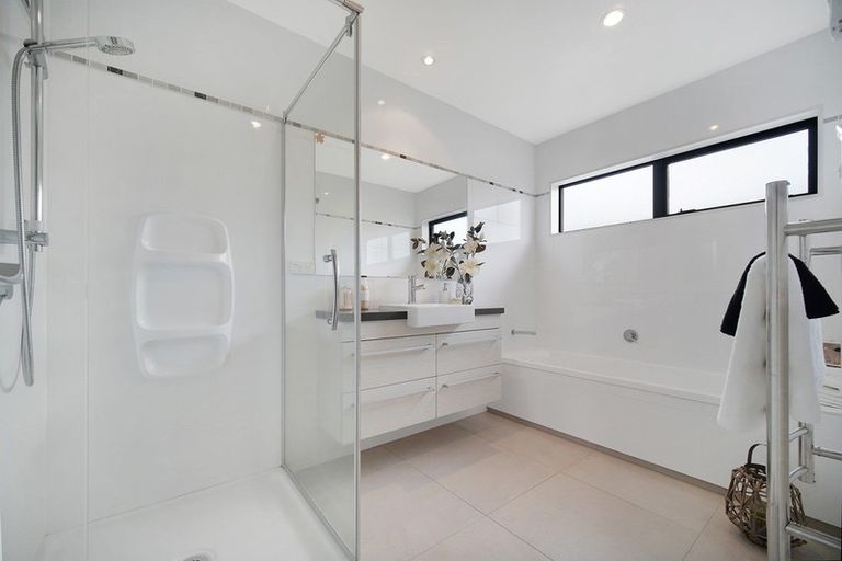 Photo of property in 32 Wawatai Drive, Karaka, Papakura, 2113