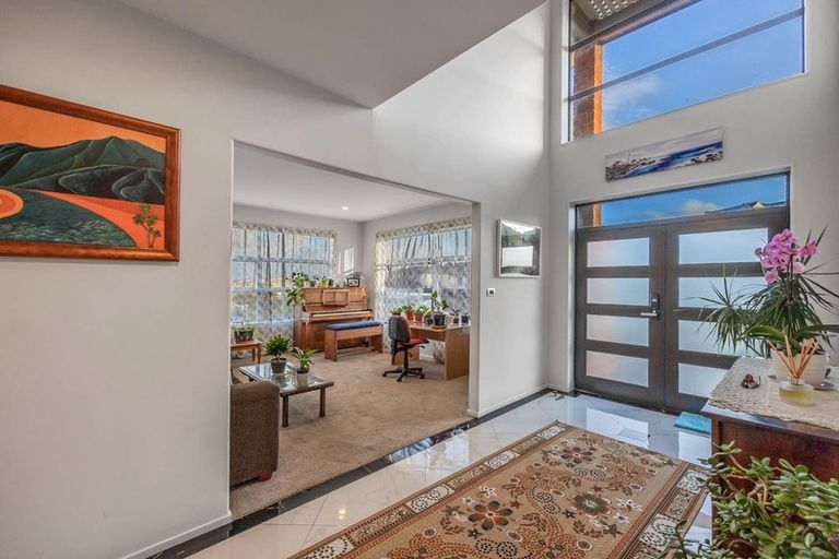 Photo of property in 14 Golden Morning Drive, Albany Heights, Auckland, 0632