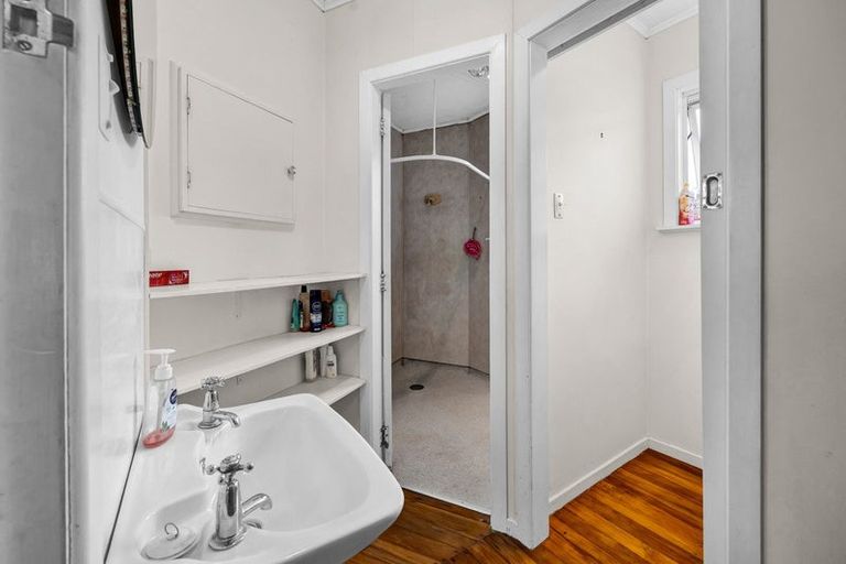 Photo of property in 19 Galt Street, Hawera, 4610