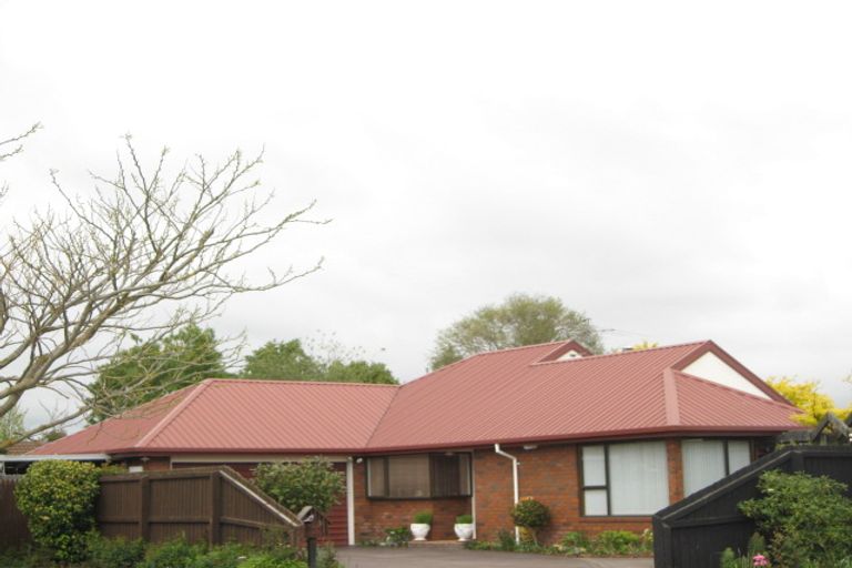 Photo of property in 9 Hibiscus Place, Redwood, Christchurch, 8051