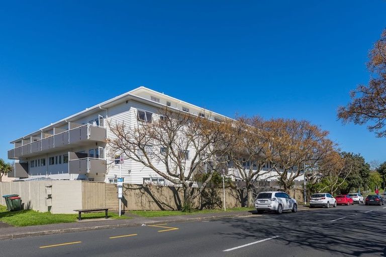 Photo of property in 205/26 Morningside Drive, Morningside, Auckland, 1025
