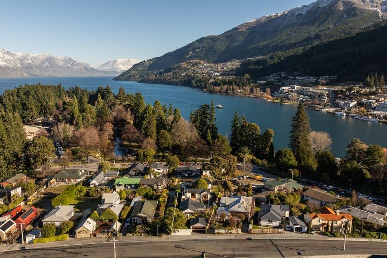 Photo of property in 7 Brisbane Street, Queenstown, 9300