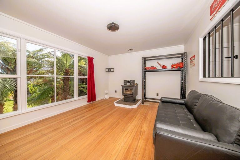 Photo of property in 27 Colvin Street, Westport, 7825