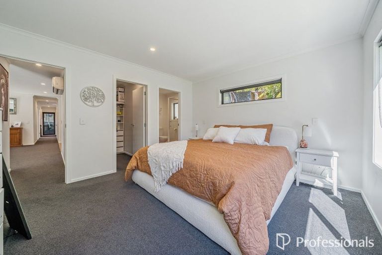 Photo of property in 10 Aratika Grove, Stokes Valley, Lower Hutt, 5019
