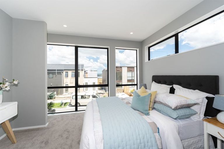 Photo of property in 15 Landing Path Drive, Hobsonville, Auckland, 0616