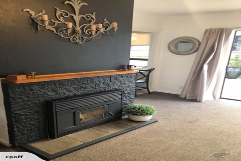 Photo of property in 8 Chard Street, Westown, New Plymouth, 4310