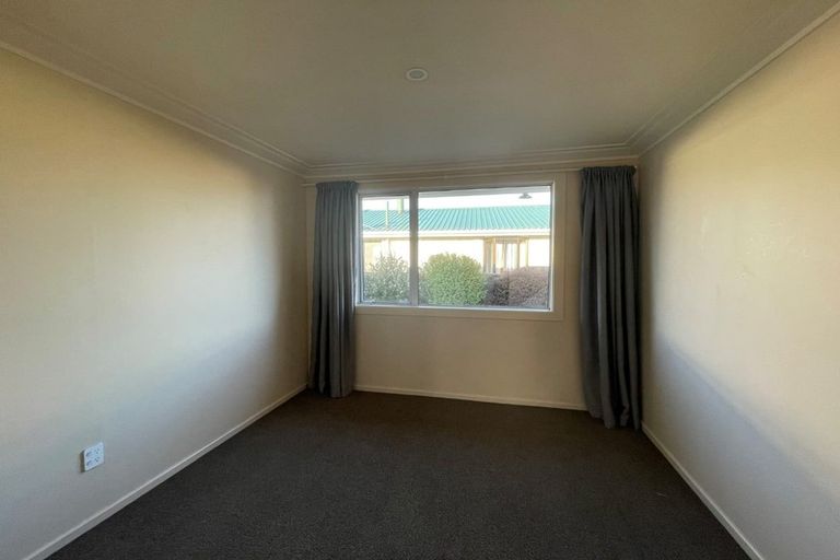 Photo of property in 17 Conway Crescent, Glengarry, Invercargill, 9810