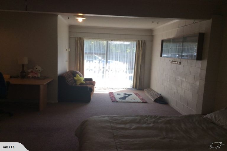 Photo of property in 8a Sutherland Avenue, Mount Maunganui, 3116