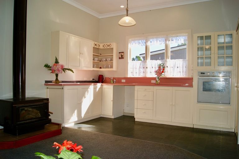 Photo of property in 27 Runbrake Street, Palmerston, 9430