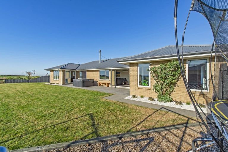 Photo of property in 9 Dundee Close, Darfield, 7510