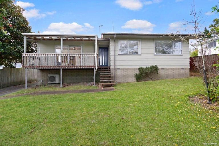 Photo of property in 30 Waari Avenue, Sunnyvale, Auckland, 0612