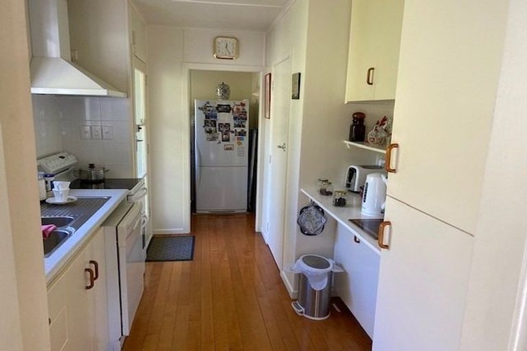 Photo of property in 28 Keirunga Road, Havelock North, 4130