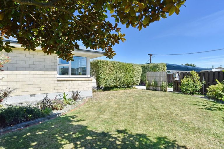 Photo of property in 49 Vancouver Crescent, Wainoni, Christchurch, 8061