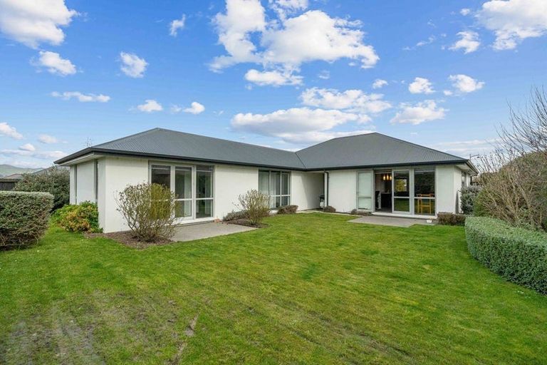 Photo of property in 28 Gosling Crescent, Halswell, Christchurch, 8025