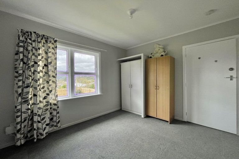 Photo of property in 6 Reid Road, Wainuiomata, Lower Hutt, 5014