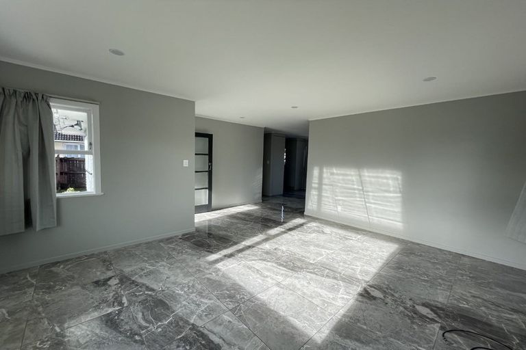 Photo of property in 28 Kairanga Street, Mangere East, Auckland, 2024