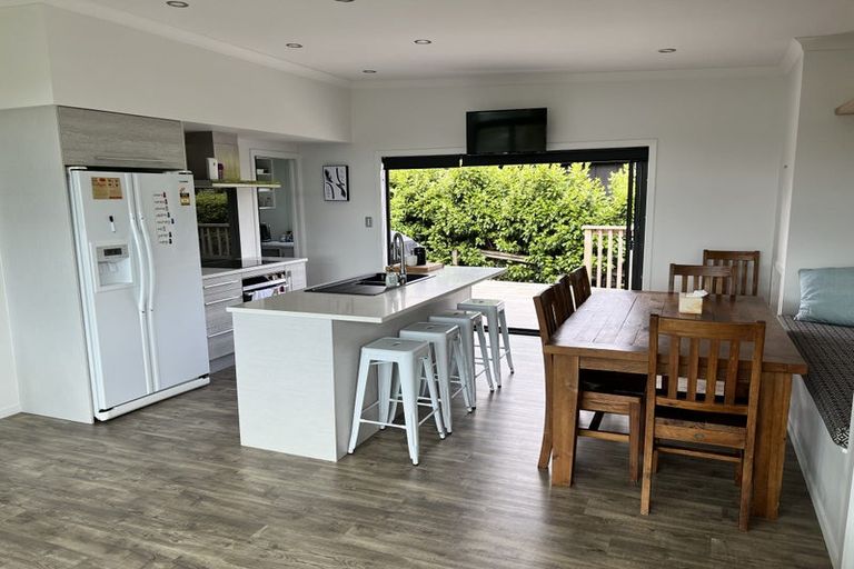 Photo of property in 29 Robertson Street, Raglan, 3225