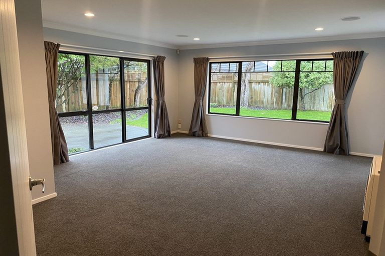 Photo of property in 44 Realm Drive, Paraparaumu, 5032