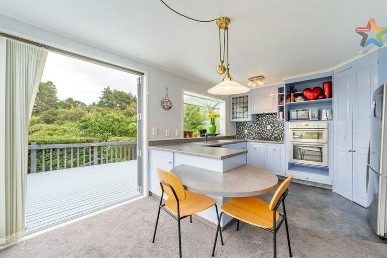 Photo of property in 75 Park Road, Belmont, Lower Hutt, 5010