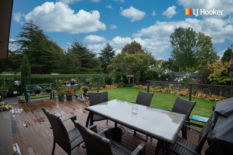 Photo of property in 11 Reid Avenue, Mosgiel, 9024