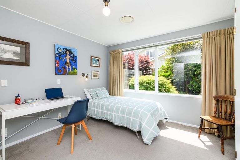 Photo of property in 26 Manapouri Crescent, Hokowhitu, Palmerston North, 4410