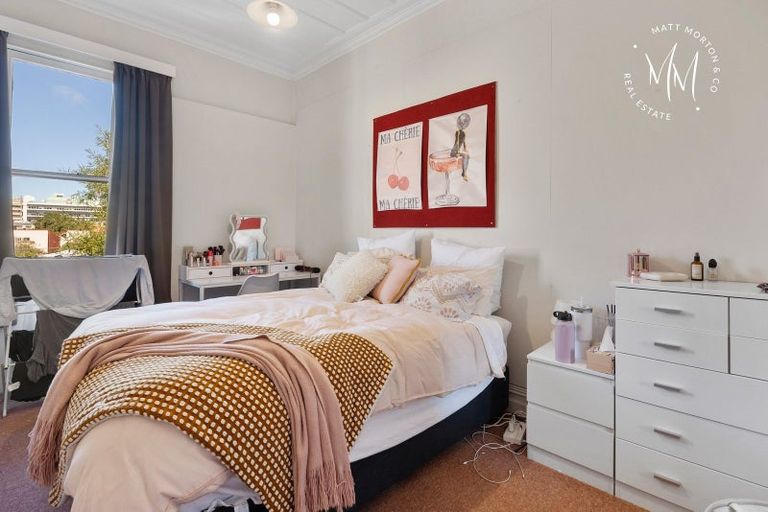 Photo of property in 590 Castle Street, North Dunedin, Dunedin, 9016