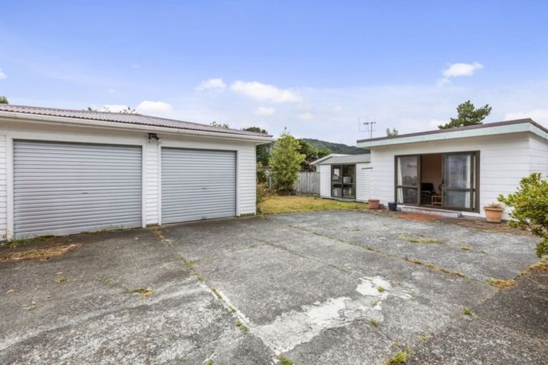 Photo of property in 54 Fraser Street, Wainuiomata, Lower Hutt, 5014