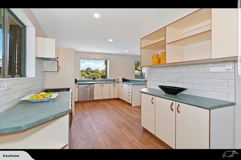 Photo of property in 6 Sealy Place, Bryndwr, Christchurch, 8053