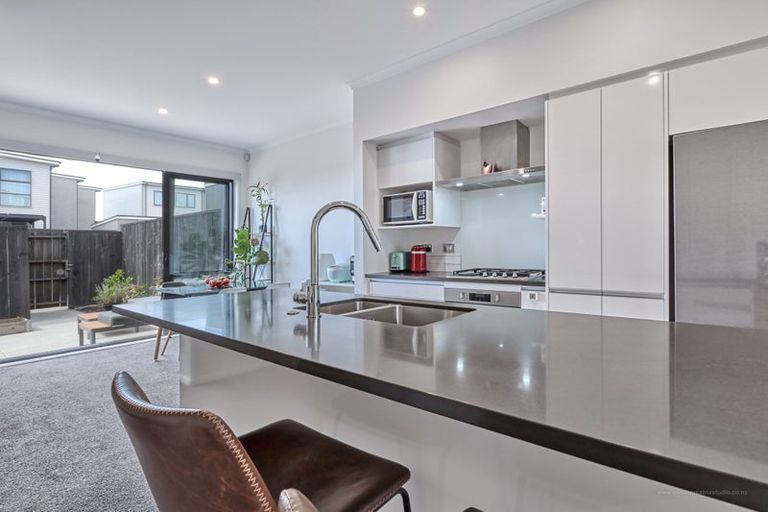 Photo of property in 6 Walter Merton Road, Hobsonville, Auckland, 0616