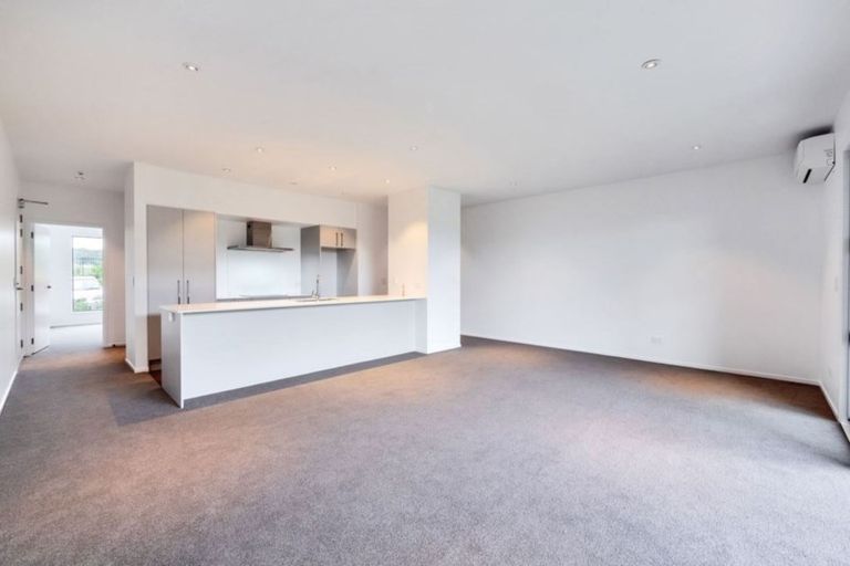 Photo of property in 4/27 Dida Park Drive, Kumeu, 0810
