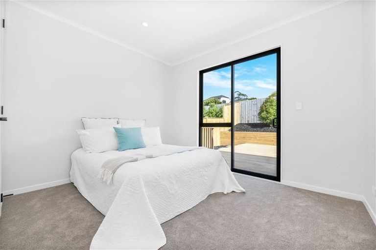 Photo of property in 103 Ennis Avenue, Pakuranga Heights, Auckland, 2010