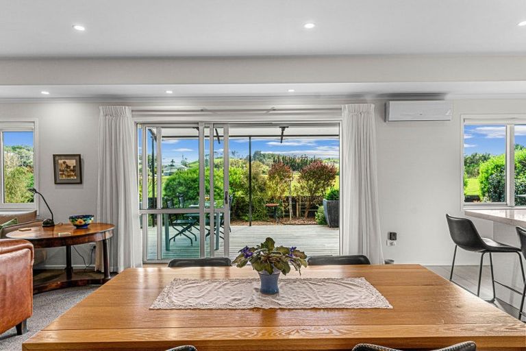 Photo of property in 72 Kedge Drive, Mangawhai, 0505