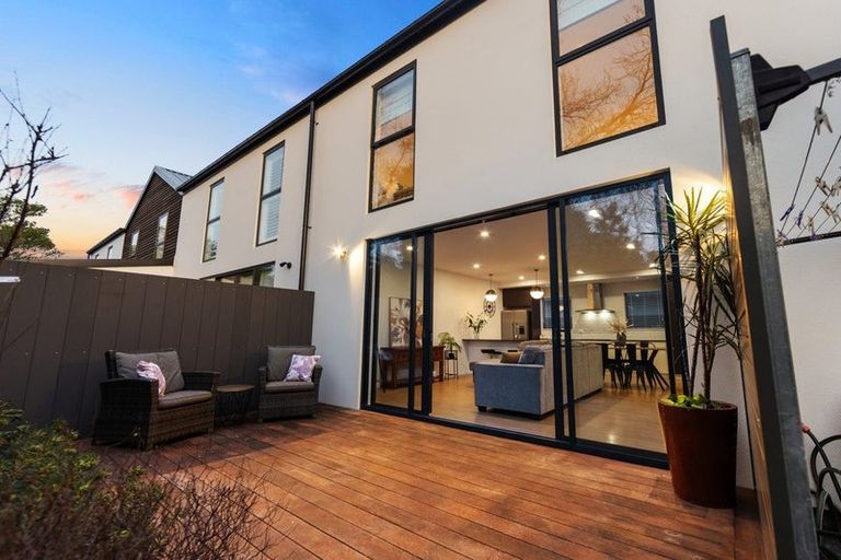 Photo of property in 3/27 Springfield Road, St Albans, Christchurch, 8014