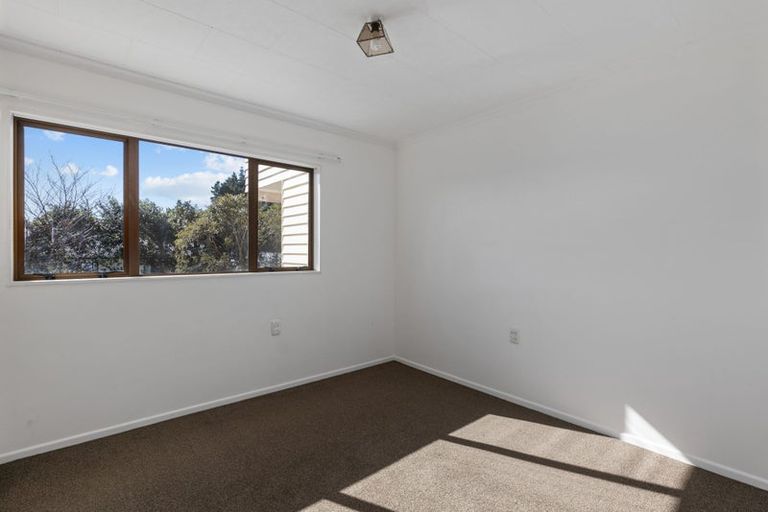 Photo of property in 5 Kinloch Place, Papakowhai, Porirua, 5024