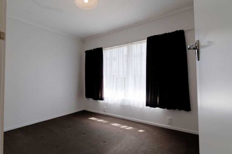 Photo of property in 1/760 Beach Road, Browns Bay, Auckland, 0630