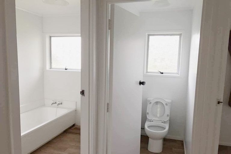 Photo of property in 64 Oaktree Avenue, Browns Bay, Auckland, 0630