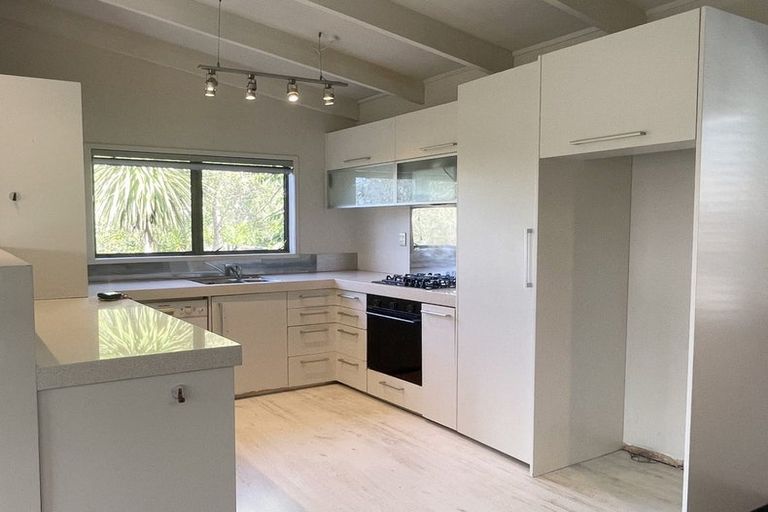 Photo of property in 2/67 Browns Bay Road, Browns Bay, Auckland, 0630