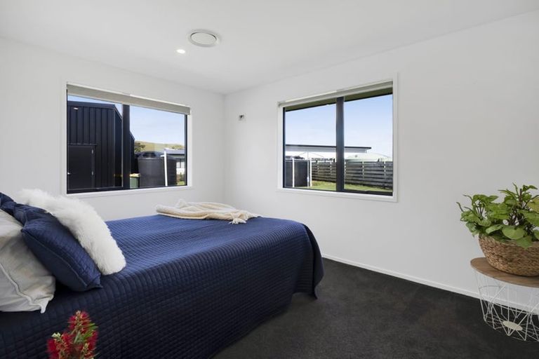 Photo of property in 8 Tikorangi Road East, Tikorangi, 4383