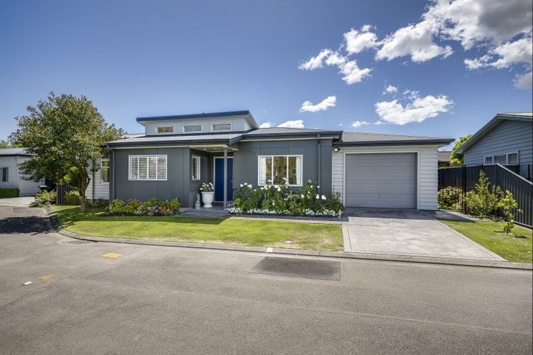 Photo of property in 28a Middle Road, Havelock North, 4130
