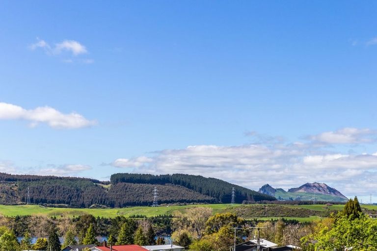 Photo of property in 20 Moana Crescent, Mangakino, 3421