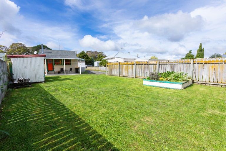 Photo of property in 3 Otanga Street, Dannevirke, 4930