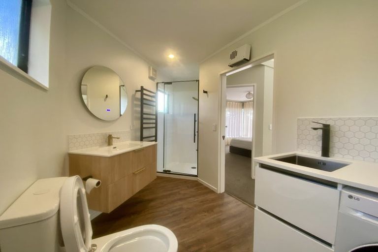 Photo of property in 5 Hira Street, Waikanae, 5036