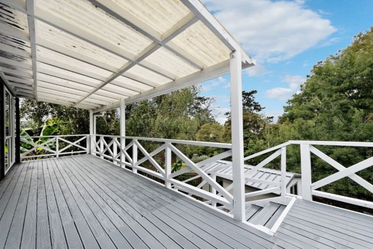 Photo of property in 8 Oakhaven Place, Ranui, Auckland, 0612