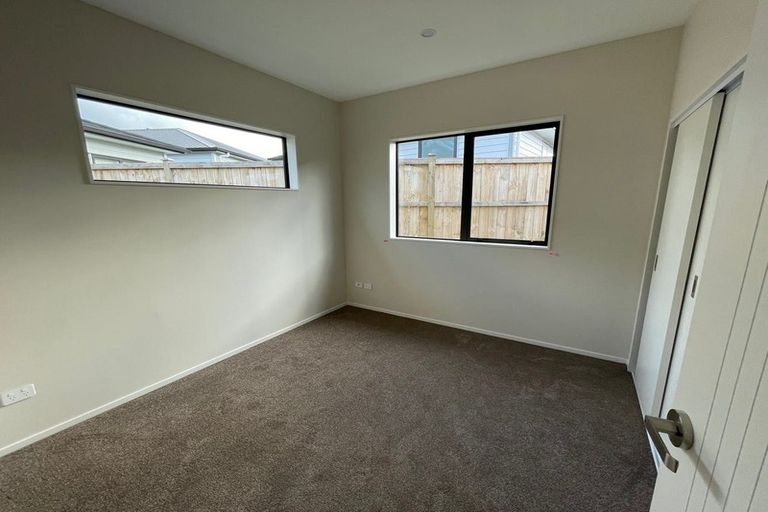 Photo of property in 3 Moemoea Avenue, Kumeu, 0810