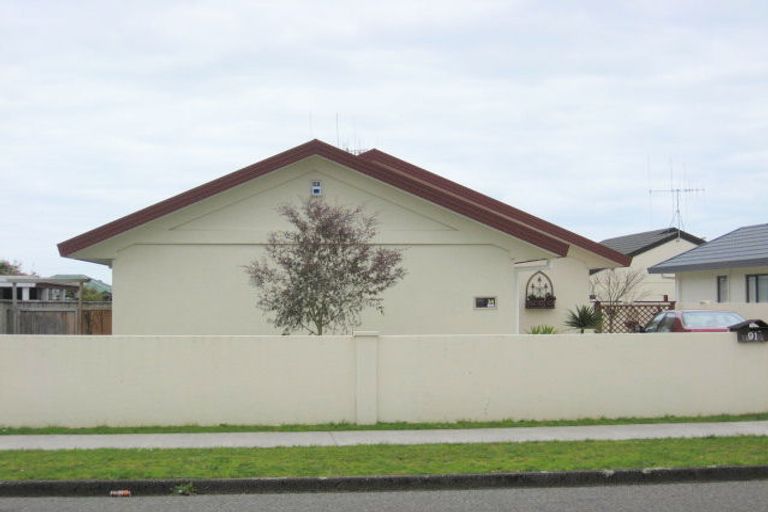 Photo of property in 91 Weraroa Road, Levin, 5510
