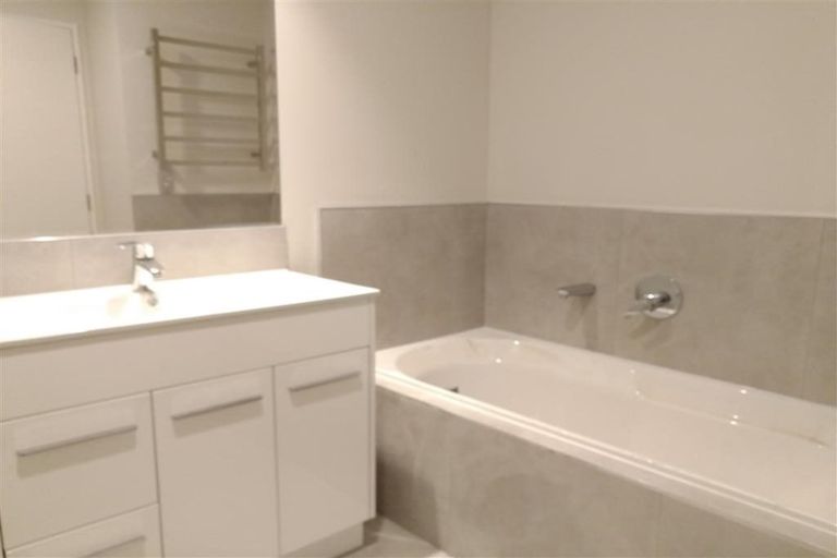 Photo of property in 3 Hollowout Street, Takanini, 2112