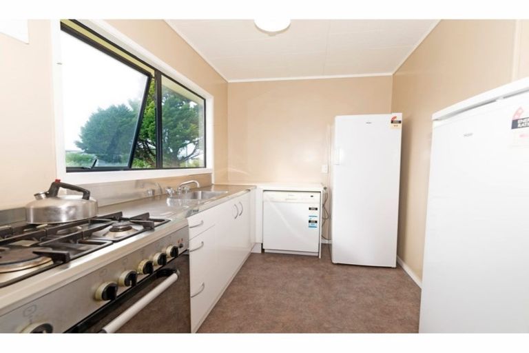 Photo of property in 2/1 Silverstone Place, Henderson, Auckland, 0612