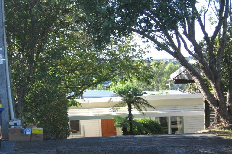 Photo of property in 63 Knights Road, Rothesay Bay, Auckland, 0630