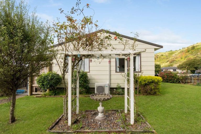 Photo of property in 204 Valley Road, Kawerau, 3127